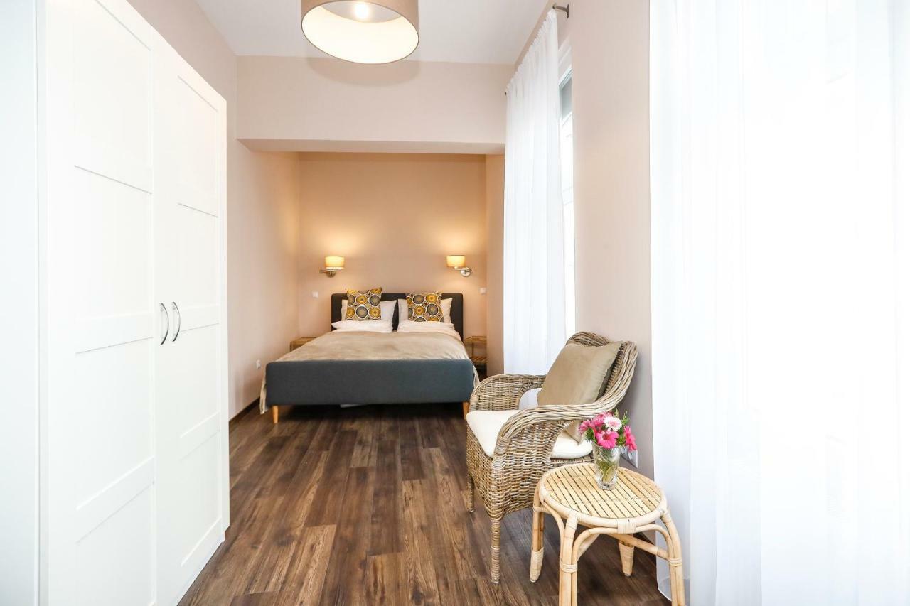D8 Design Apartment & Studio Эгер Экстерьер фото