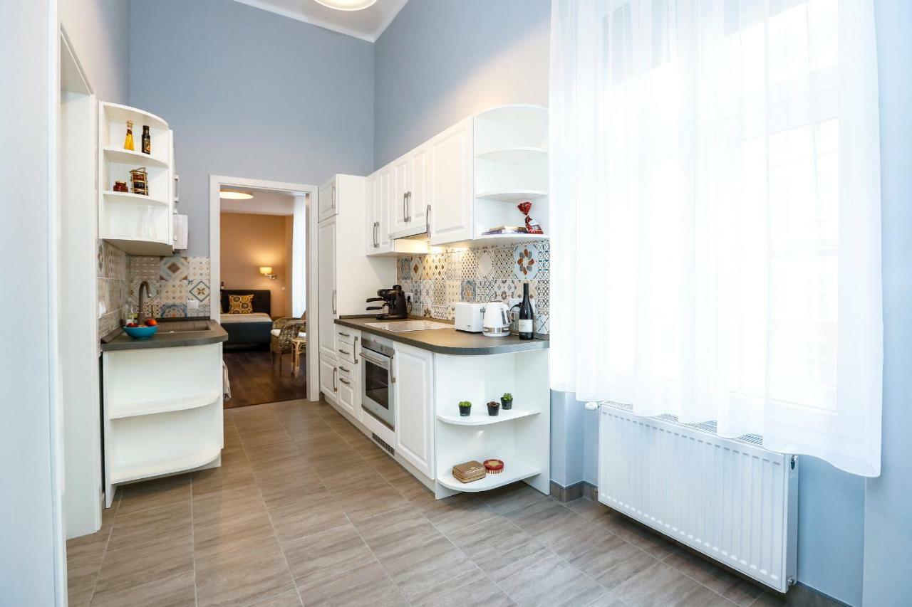 D8 Design Apartment & Studio Эгер Экстерьер фото