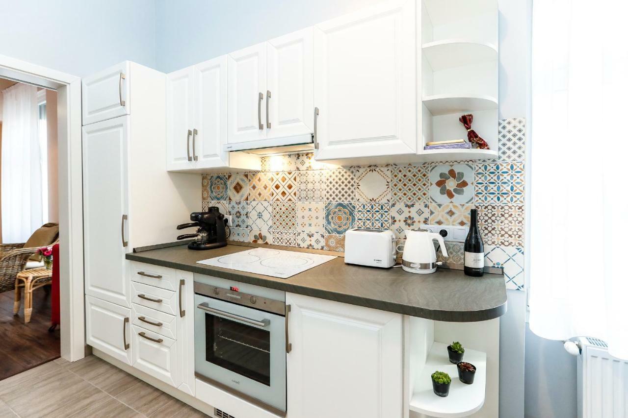 D8 Design Apartment & Studio Эгер Экстерьер фото