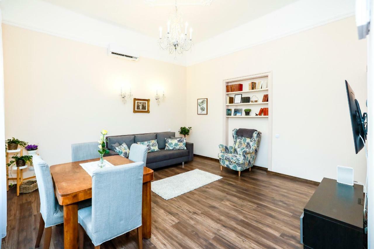 D8 Design Apartment & Studio Эгер Экстерьер фото